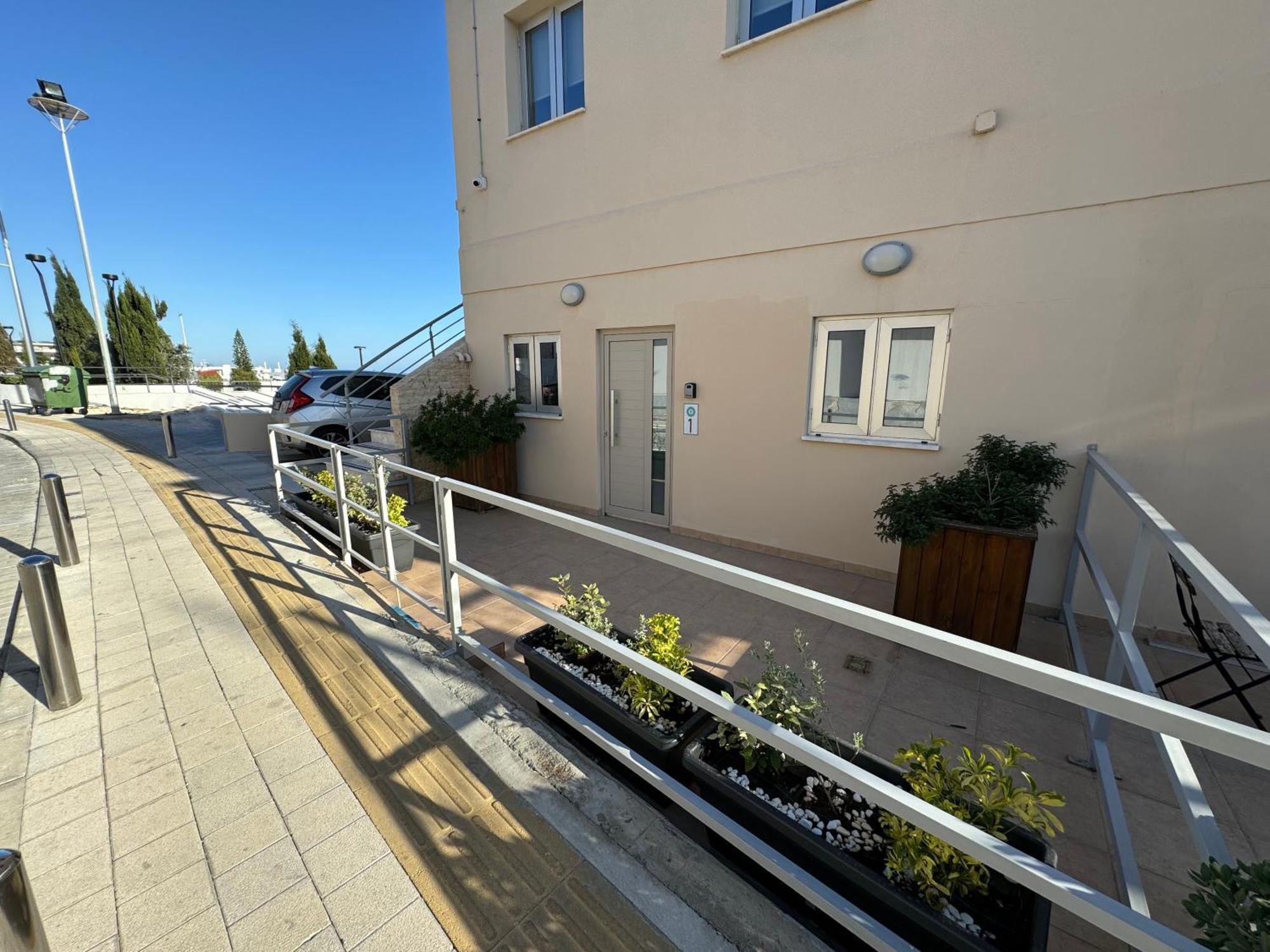 Topikos Apartments 아이아 나파 외부 사진